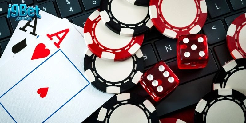 Người chơi cược vào "Tài" hoặc "Xỉu" dựa trên tổng số điểm của xúc xắc.